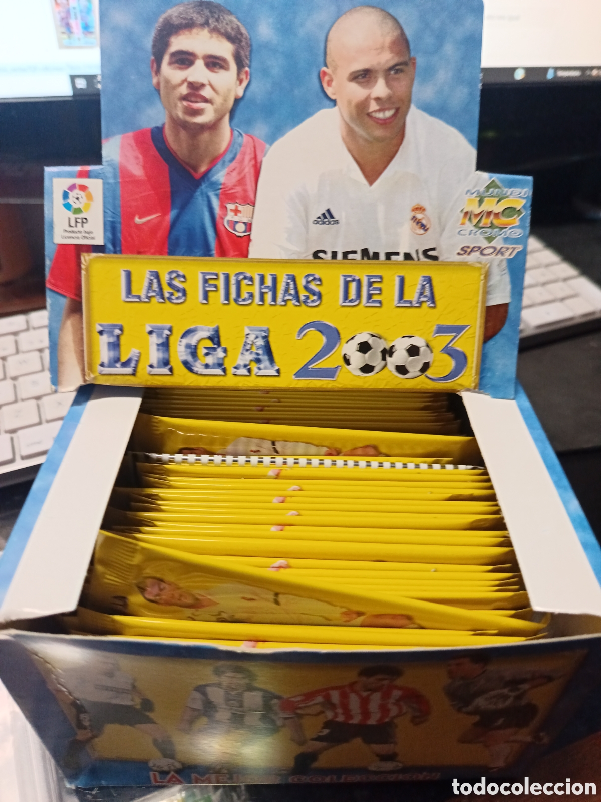 Cromos de f&uacute;tbol: Mundicromo caja 50 sobres sin abrir temporada 2003