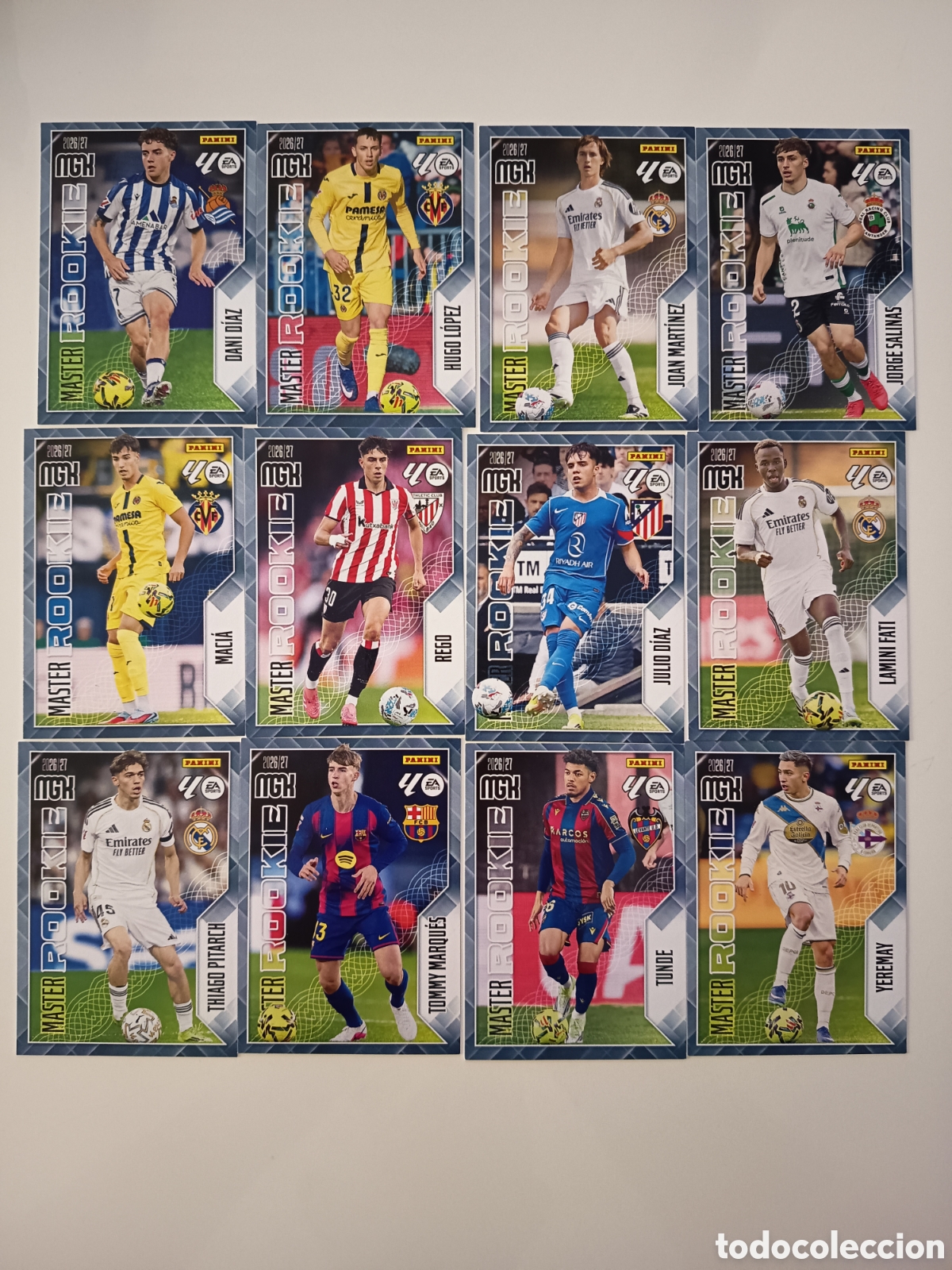 Cromos de f&uacute;tbol: Lote de 12 m&aacute;ster Rookie megacracks 2026-2027