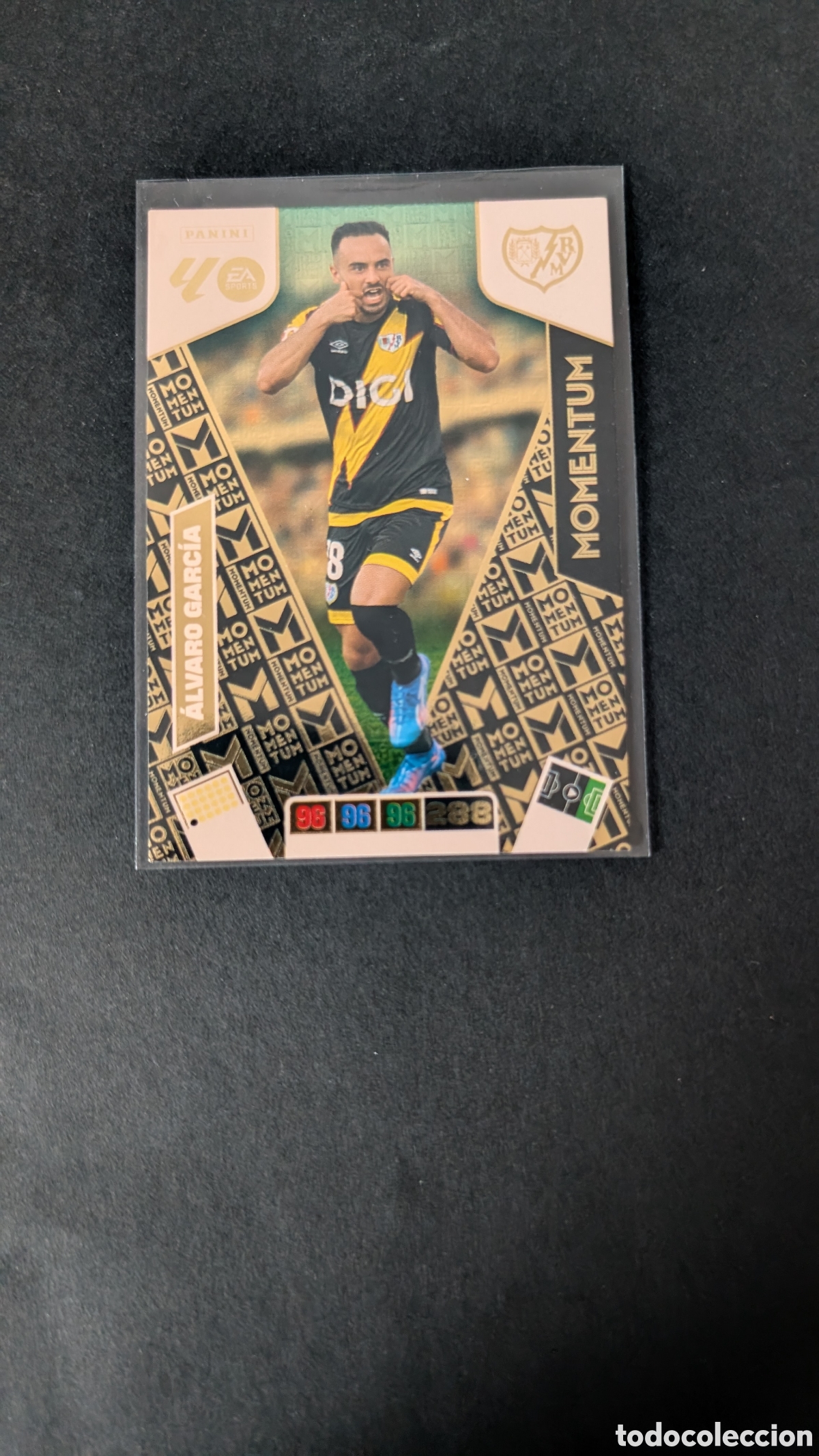 Figurine di Calcio: ALVARO GARCIA RAYO VALLECANO MOMENTUM ADRENALYN XL LIGA 2025/2026 25 26 PANINI