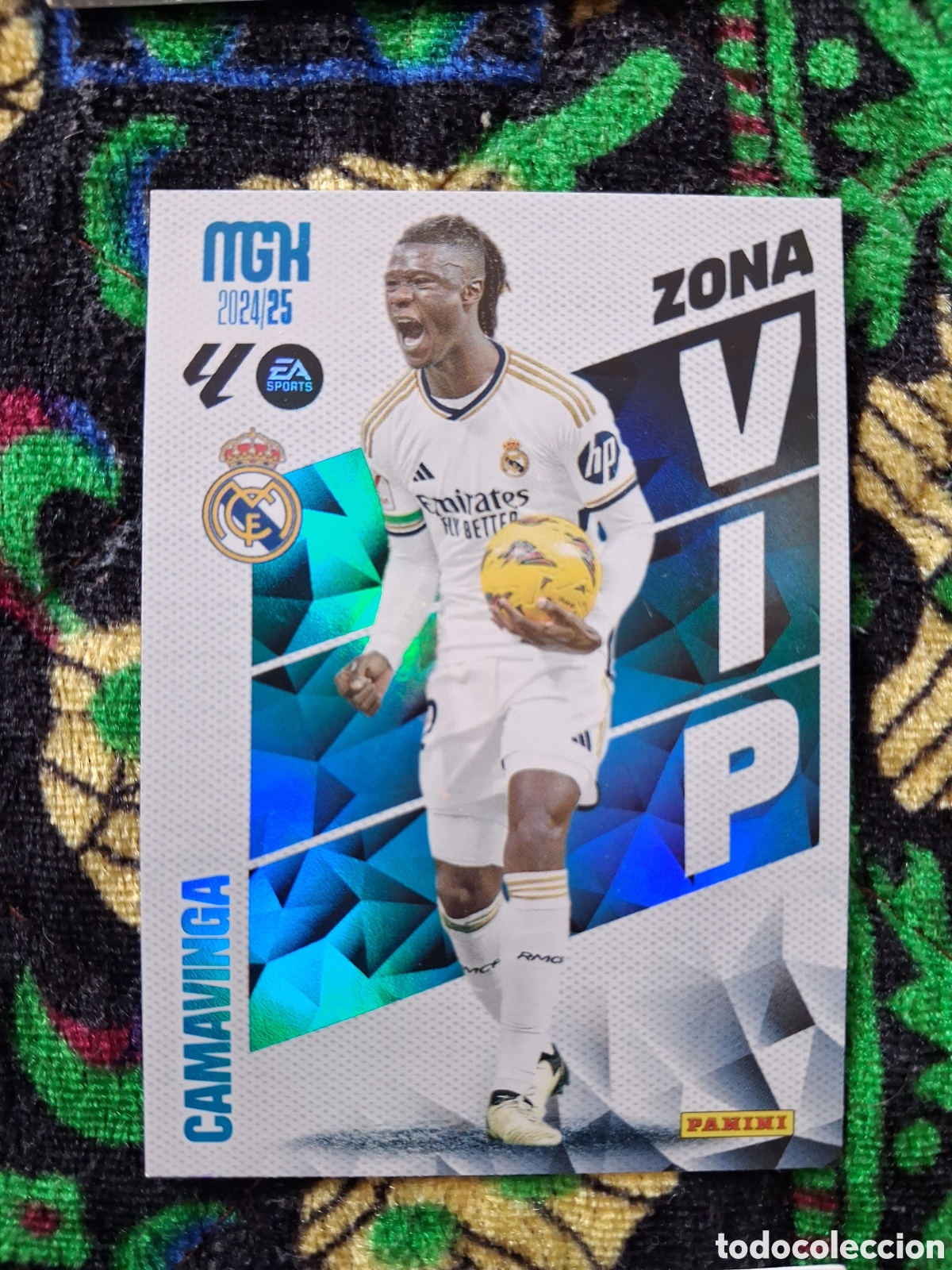 Cromos de f&uacute;tbol: C4756. CARD MEGACRACKS TEMPORADA 24/25: ZONA VIP CAMAVINGA, N&deg; 392