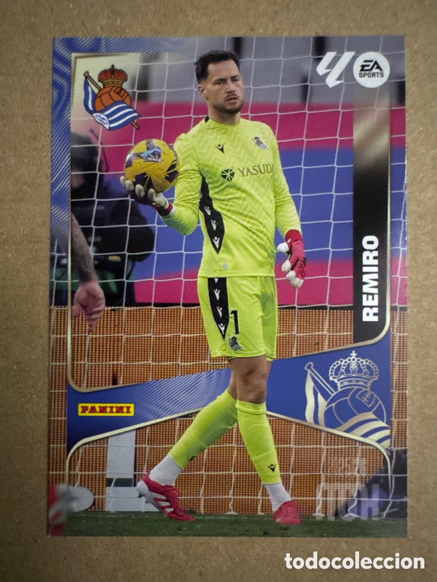 Cromos de f&uacute;tbol: # 308 Remiro Real Sociedad Megacracks 25 26 2025 2026 MGK