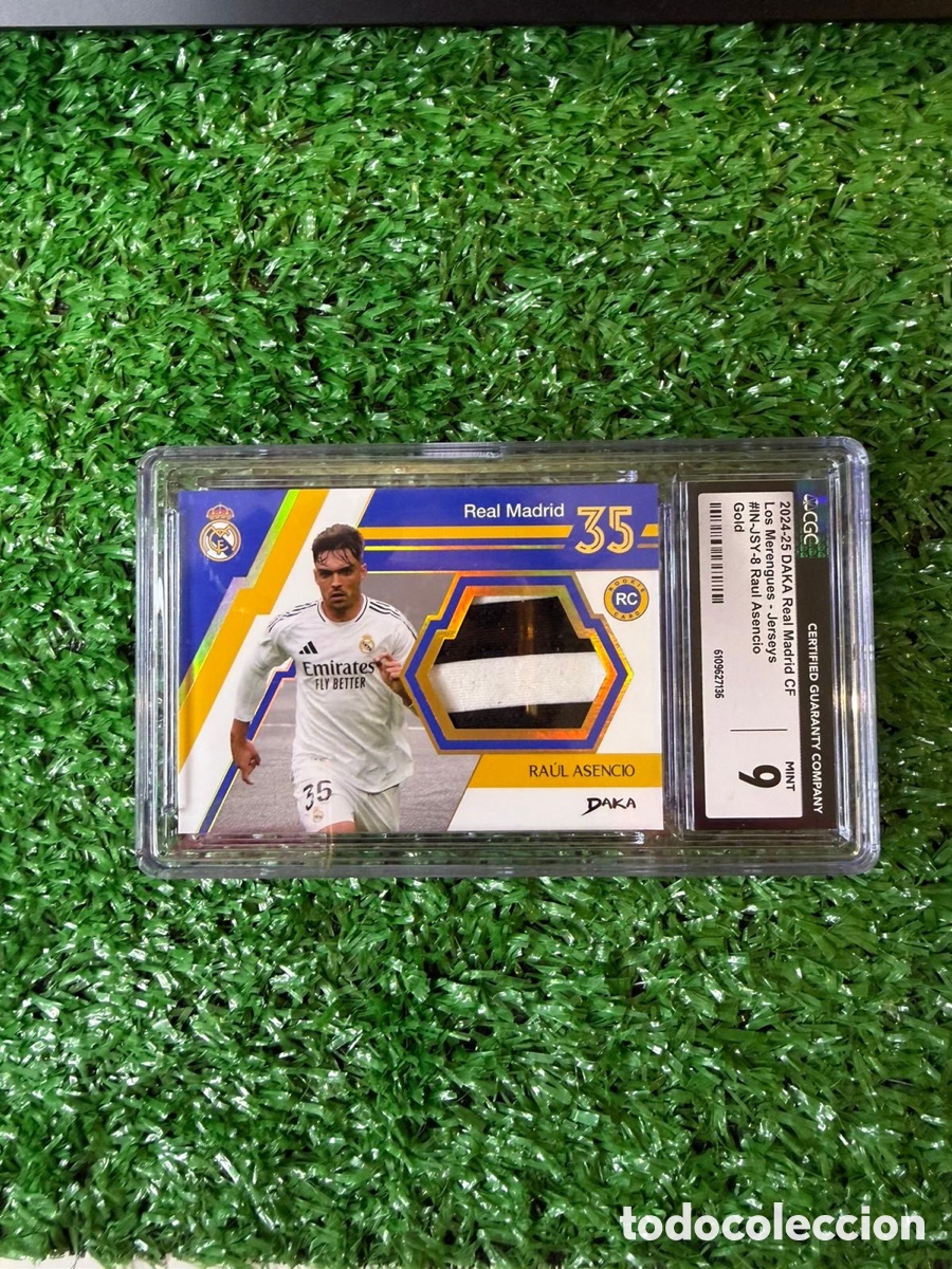 Cromos de f&uacute;tbol: Ra&uacute;l Asencio Rookie Jersey Gold 18/35 DAKA Real Madrid &ndash; CGC Mint 9
