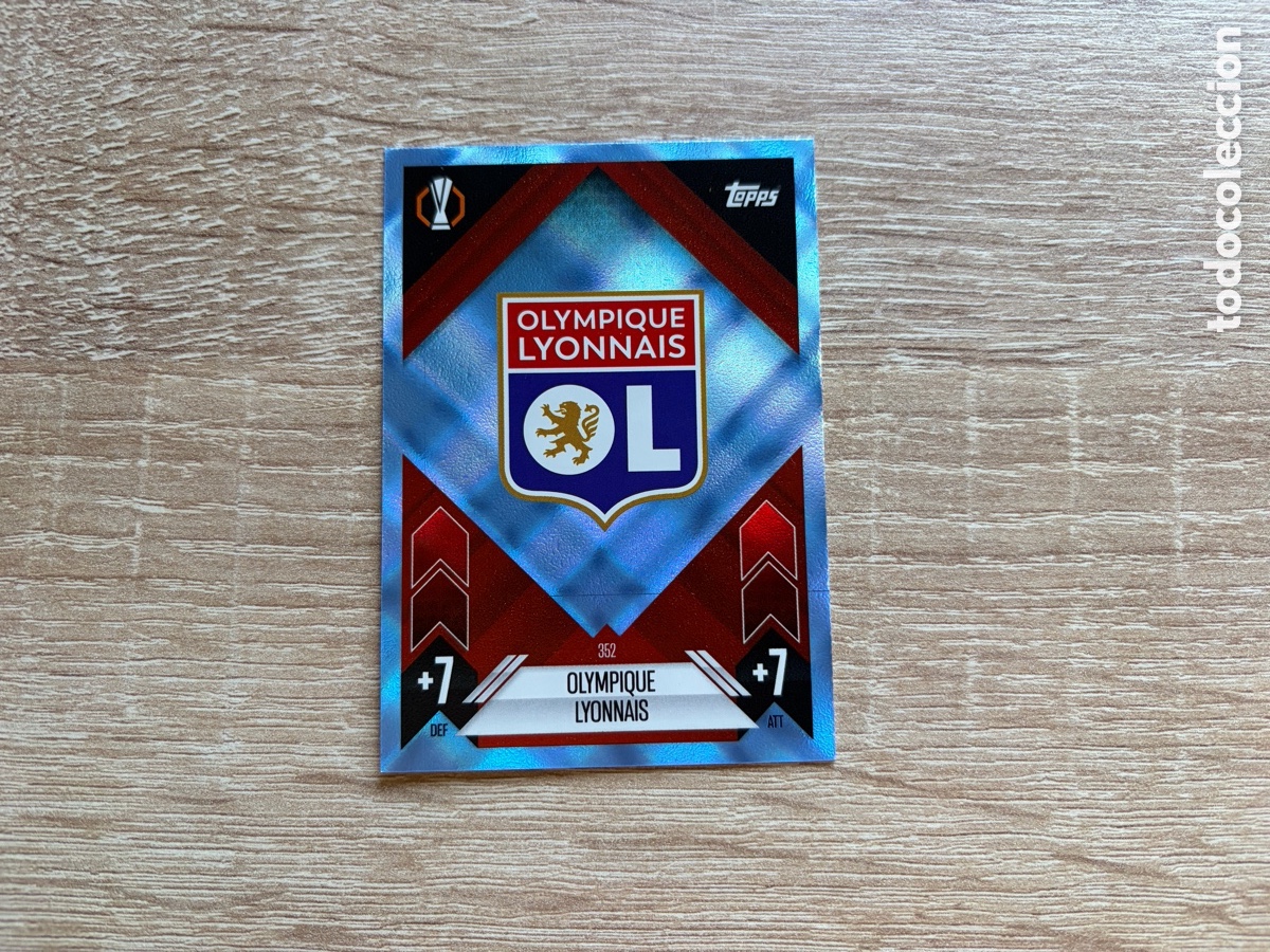 Cromos de f&uacute;tbol: 352 ESCUDO OLYMPIQUE LYONNAIS PARALLEL BLUE SHIMMER MATCH ATTAX TOPPS 2024 2025