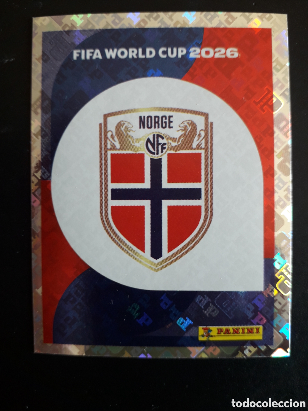 Cromos de f&uacute;tbol: ESCUDO NORUEGA NOR 1 MUNDIAL F&Uacute;TBOL 2026 FIFA WORLD CUP PANINI SIN PEGAR PEDIDO M&Iacute;NIMO 3&euro;.