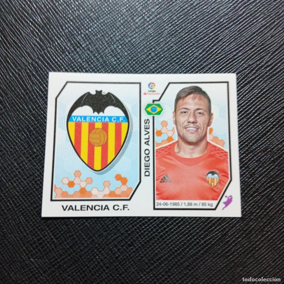 Football Stickers: 215 DIEGO ALVES ESCUDO VALENCIA PANINI 2016 2017 CROMO 16 17 FUTBOL - SIN PEGAR - A215 PG34