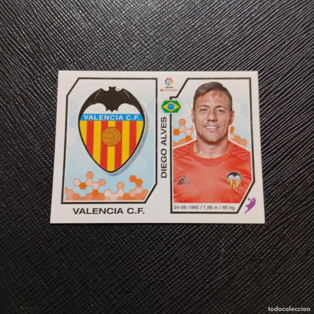Football Stickers: 215 DIEGO ALVES ESCUDO VALENCIA PANINI 2016 2017 CROMO 16 17 FUTBOL - SIN PEGAR - A215 PG34