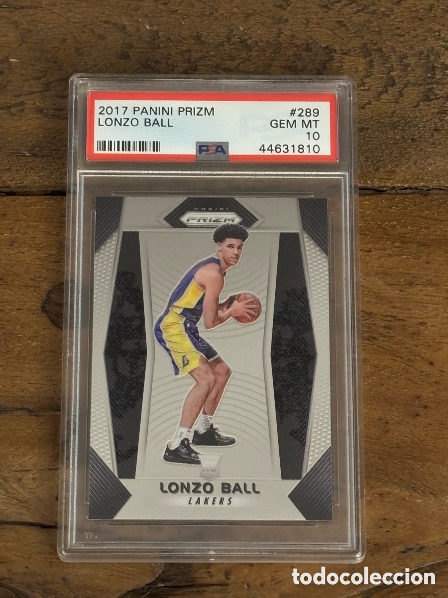Cromos de f&uacute;tbol: arjeta de novato (RC) 2017-18 Panini Prizm Lonzo Ball #289 base PSA 10