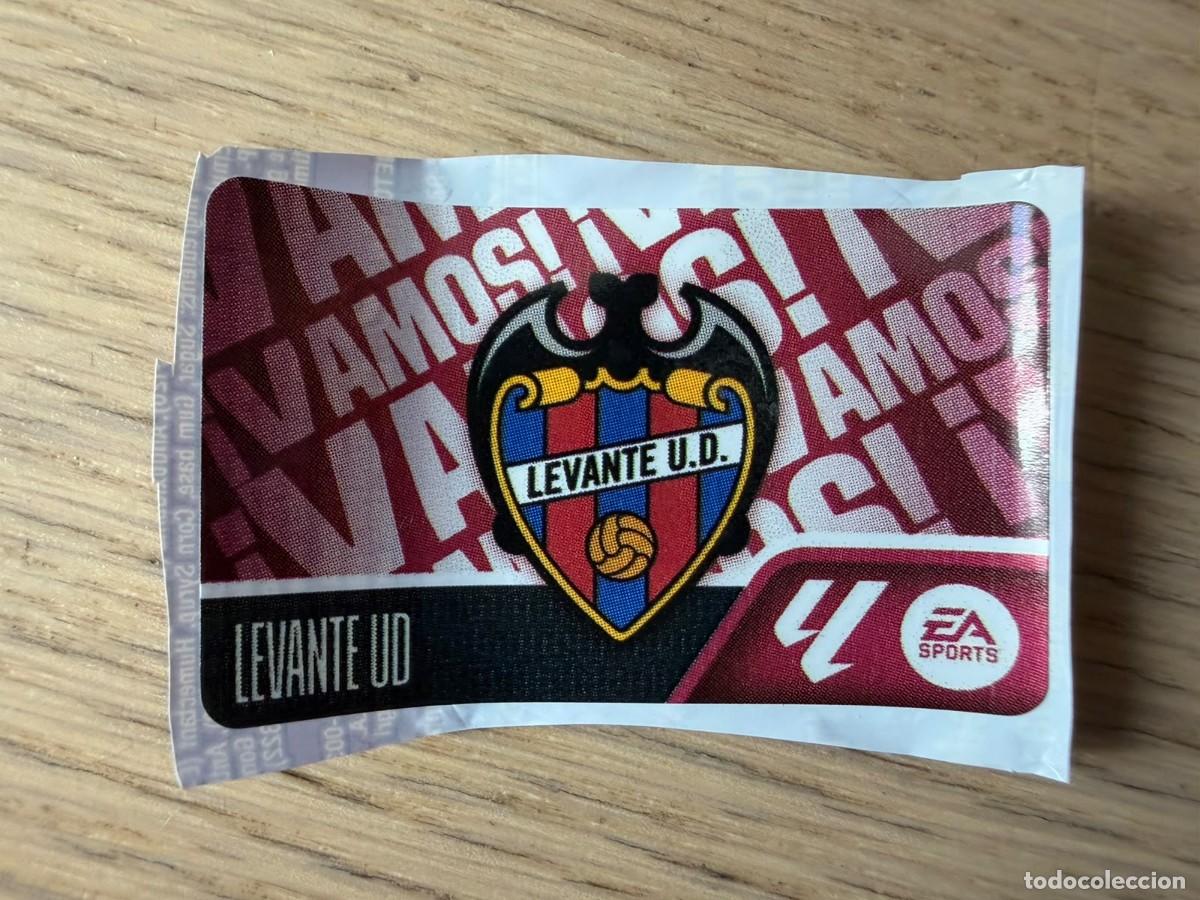 Cromos de f&uacute;tbol: VAMOS ESCUDO LEVANTE 25 26 2026 2027 LIGA EA SPORTS CHICLES CHICLE ESTE SIN PEGAR STICKER
