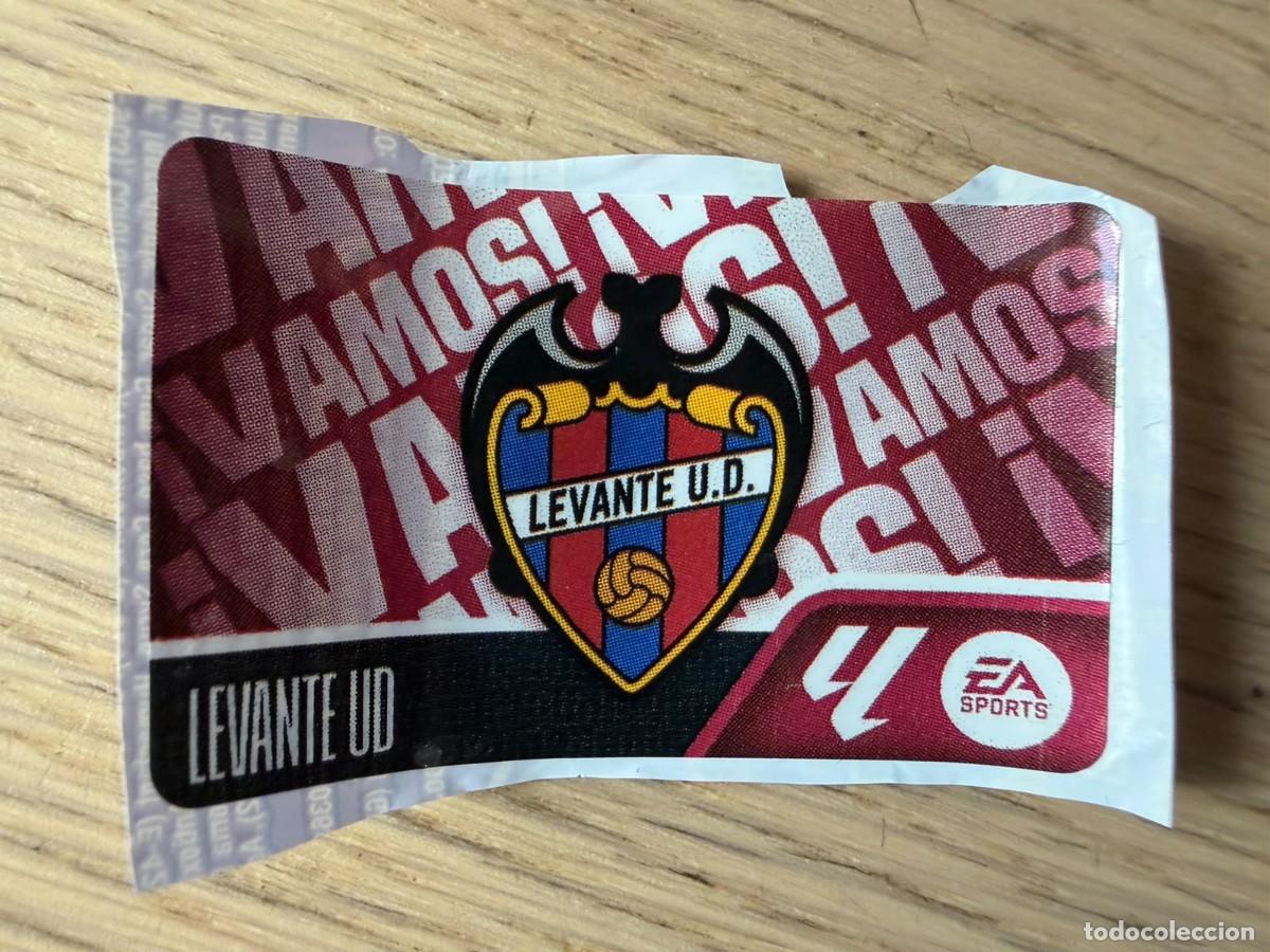 Cromos de f&uacute;tbol: VAMOS ESCUDO LEVANTE 25 26 2026 2027 LIGA EA SPORTS CHICLES CHICLE ESTE SIN PEGAR STICKER
