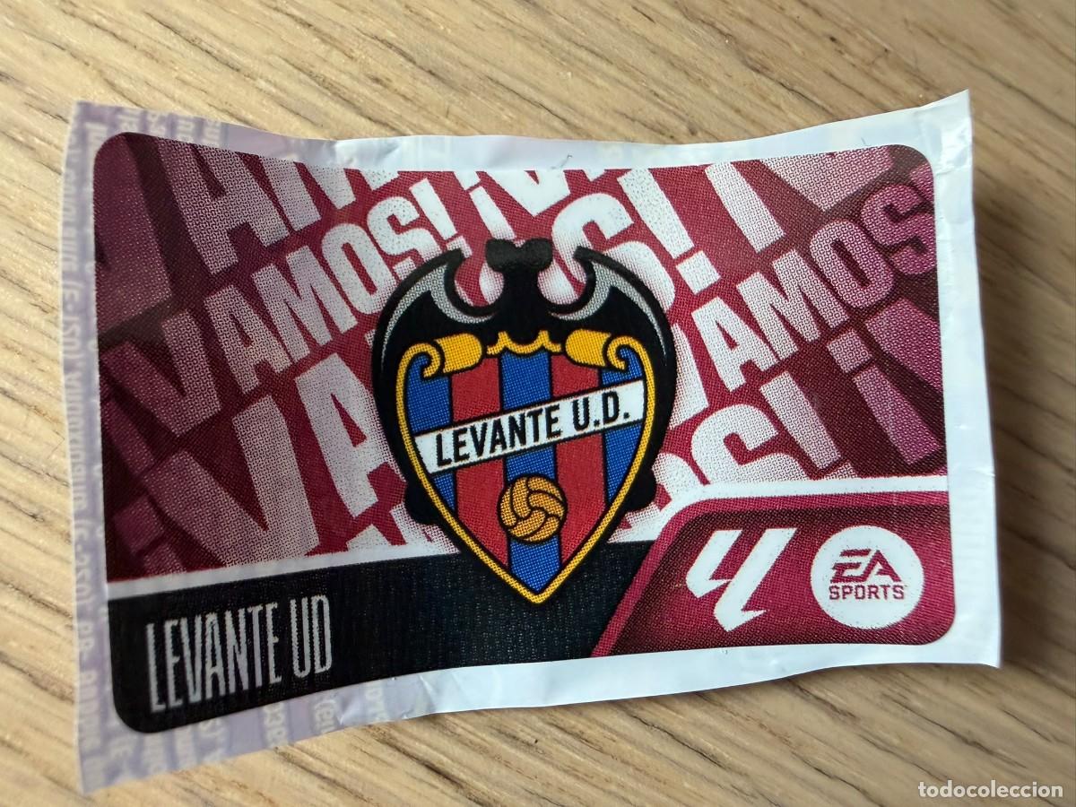 Cromos de f&uacute;tbol: VAMOS ESCUDO LEVANTE 25 26 2026 2027 LIGA EA SPORTS CHICLES CHICLE ESTE SIN PEGAR STICKER