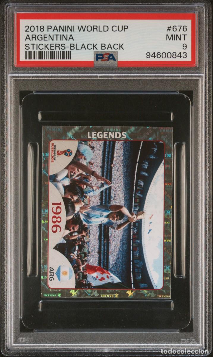 Cromos de f&uacute;tbol: Maradona Argentina #676 Panini World Cup Stickers Black Back 2018 PSA 9