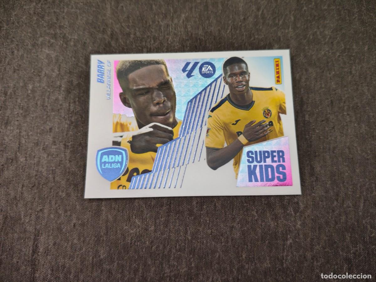 Cromos de f&uacute;tbol: Cromo 4 BARRY VILLARREAL CF SUPER KIDS. Colecci&oacute;n LALIGA F&uacute;tbol 2025-2026 PANINI Nuevo