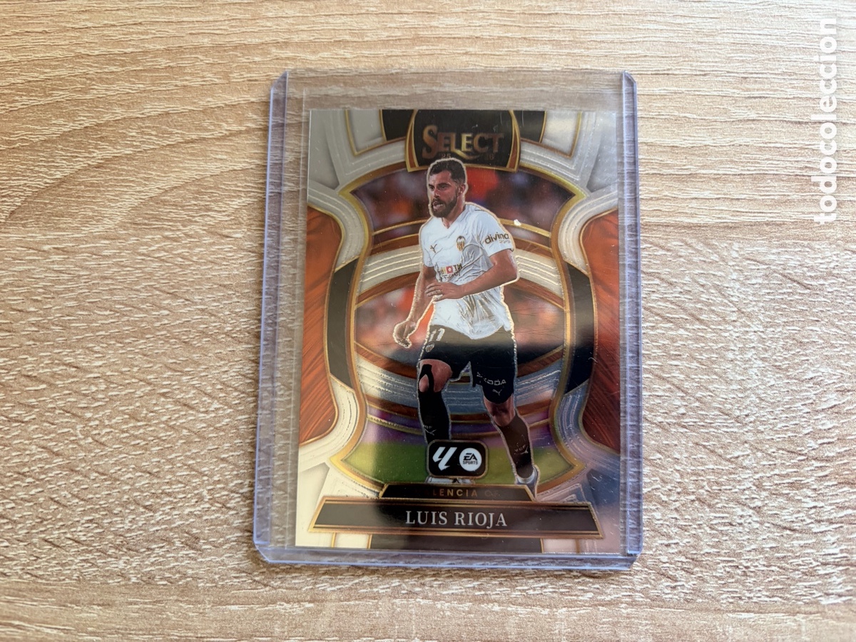 Cromos de f&uacute;tbol: 57 LUIS RIOJA BASE TERRACE PANINI SELECT LALIGA 2025 2026 VALENCIA CF