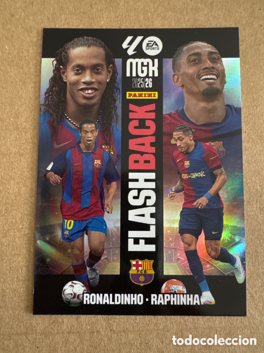 Cromos de f&uacute;tbol: #V 430 Ronaldinho Raphinha FC Barcelona FlashBack Megacracks 25 26 2025 2026 MGK