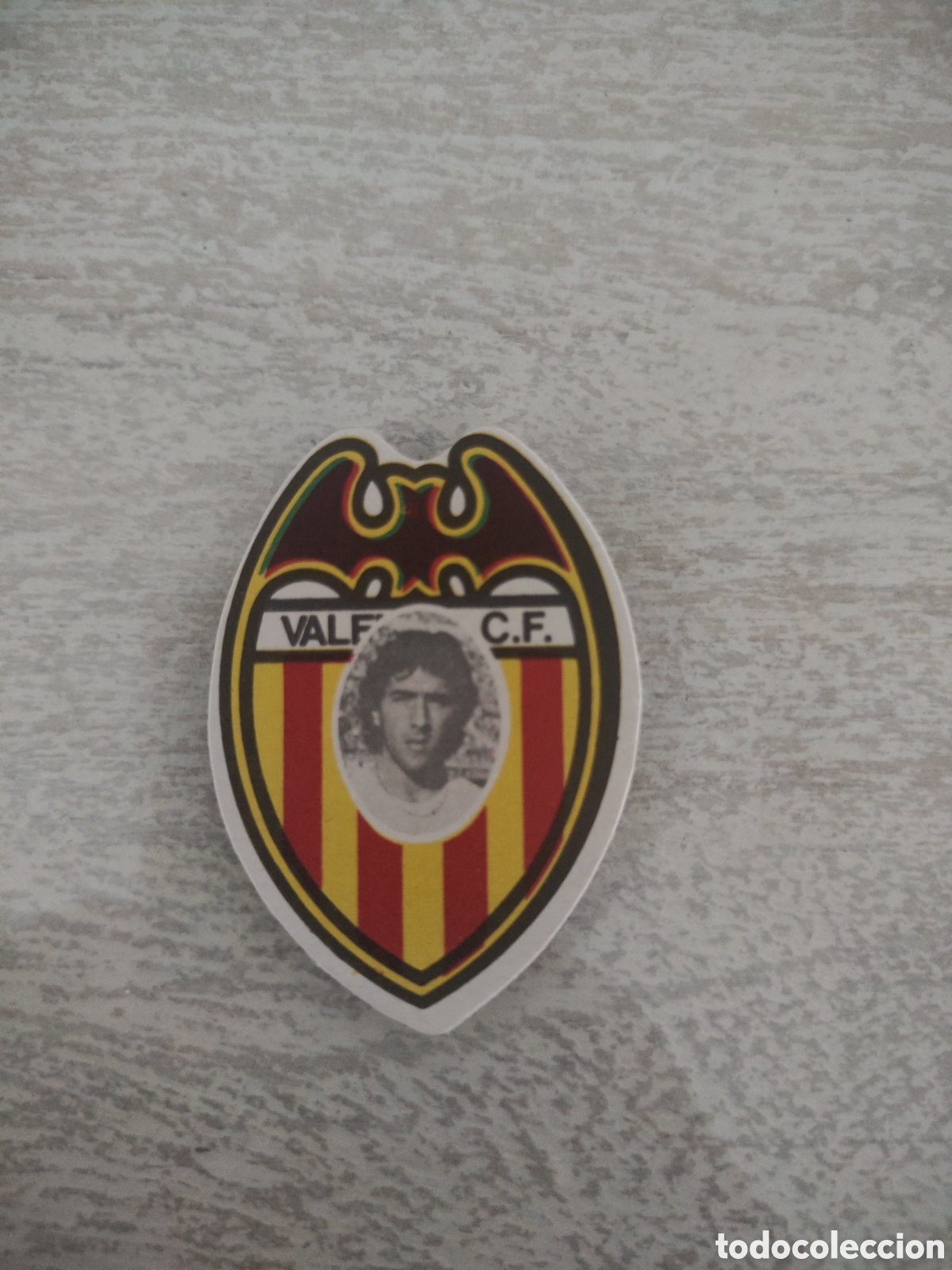 Cromos de f&uacute;tbol: Cromos troquelados escudo y cara 80 81 Valencia Jim&eacute;nez