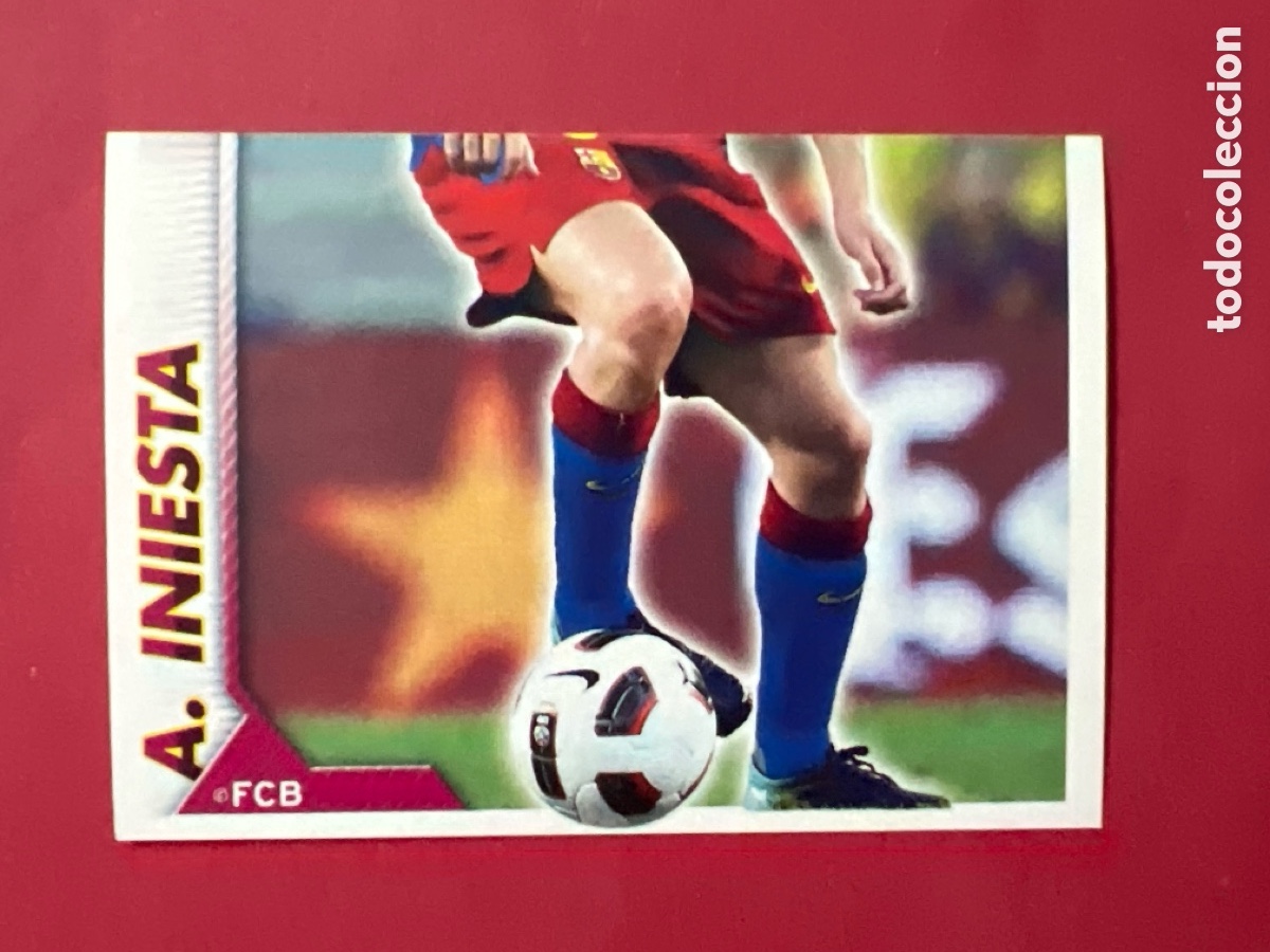 Cromos de f&uacute;tbol: C9702. 94 INIESTA BARCELONA PANINI COLECCION OFICIAL 2010 2011 10 11 - SIN PEGAR -