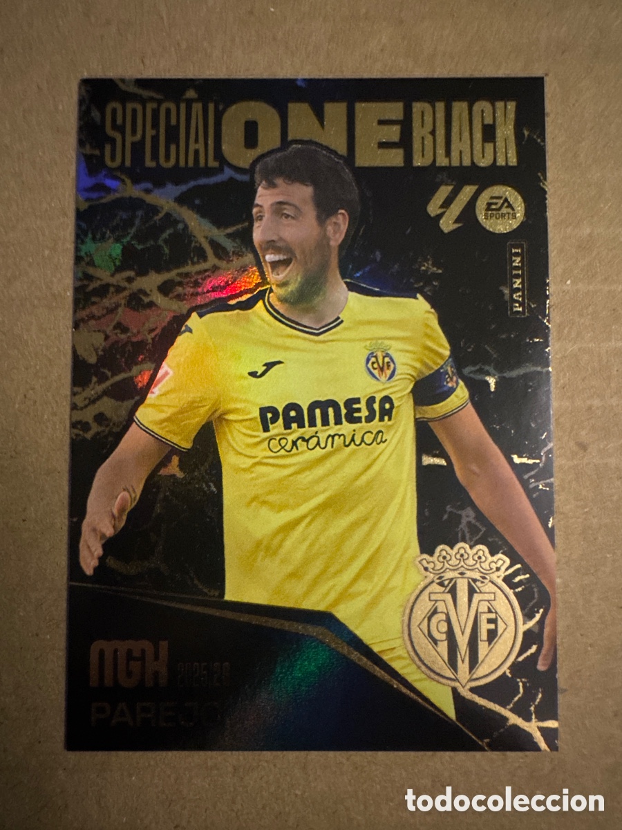 Cromos de f&uacute;tbol: Special One Black Parejo Villarreal Megacracks 25 26 2025 2026 MGK