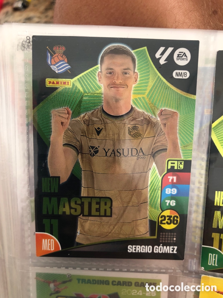 Cromos de f&uacute;tbol: SERGIO G&Oacute;MEZ NM/8 REAL SOCIEDAD NEW MASTER ADRENALYN LIGA 2024 2025 24 25