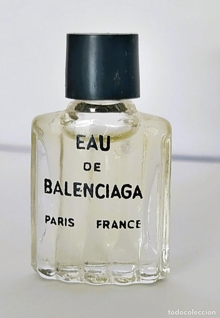 Cromos de f&uacute;tbol: Miniatura de perfume de colecci&oacute;n Cristobal Balenciaga Eau
