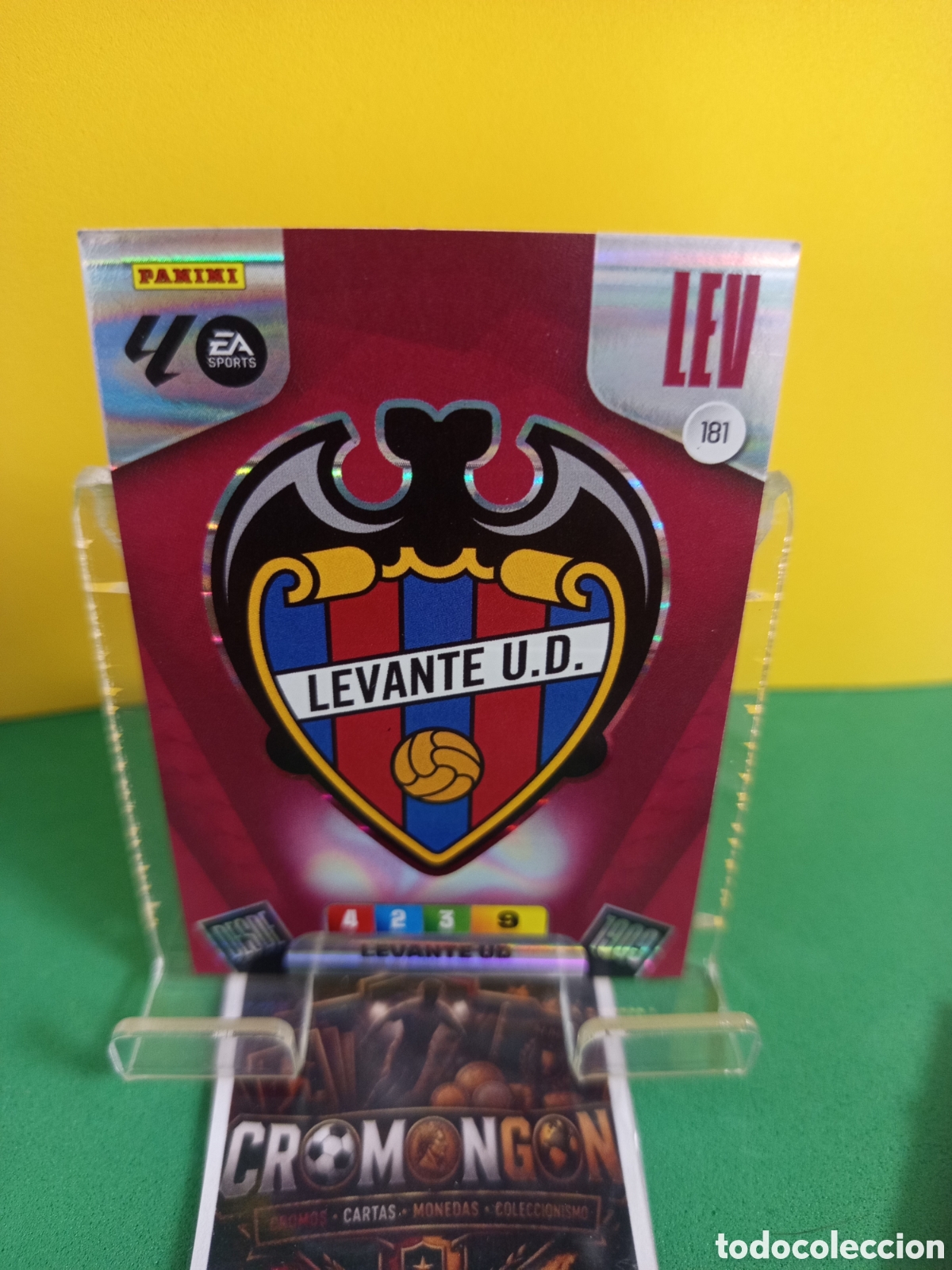Cromos de f&uacute;tbol: ❇️ CROMO ⚽ CARD 181 ESCUDO (LEVANTE) ADRENALYN XL LIGA 2025/26 (PANINI) ❇️