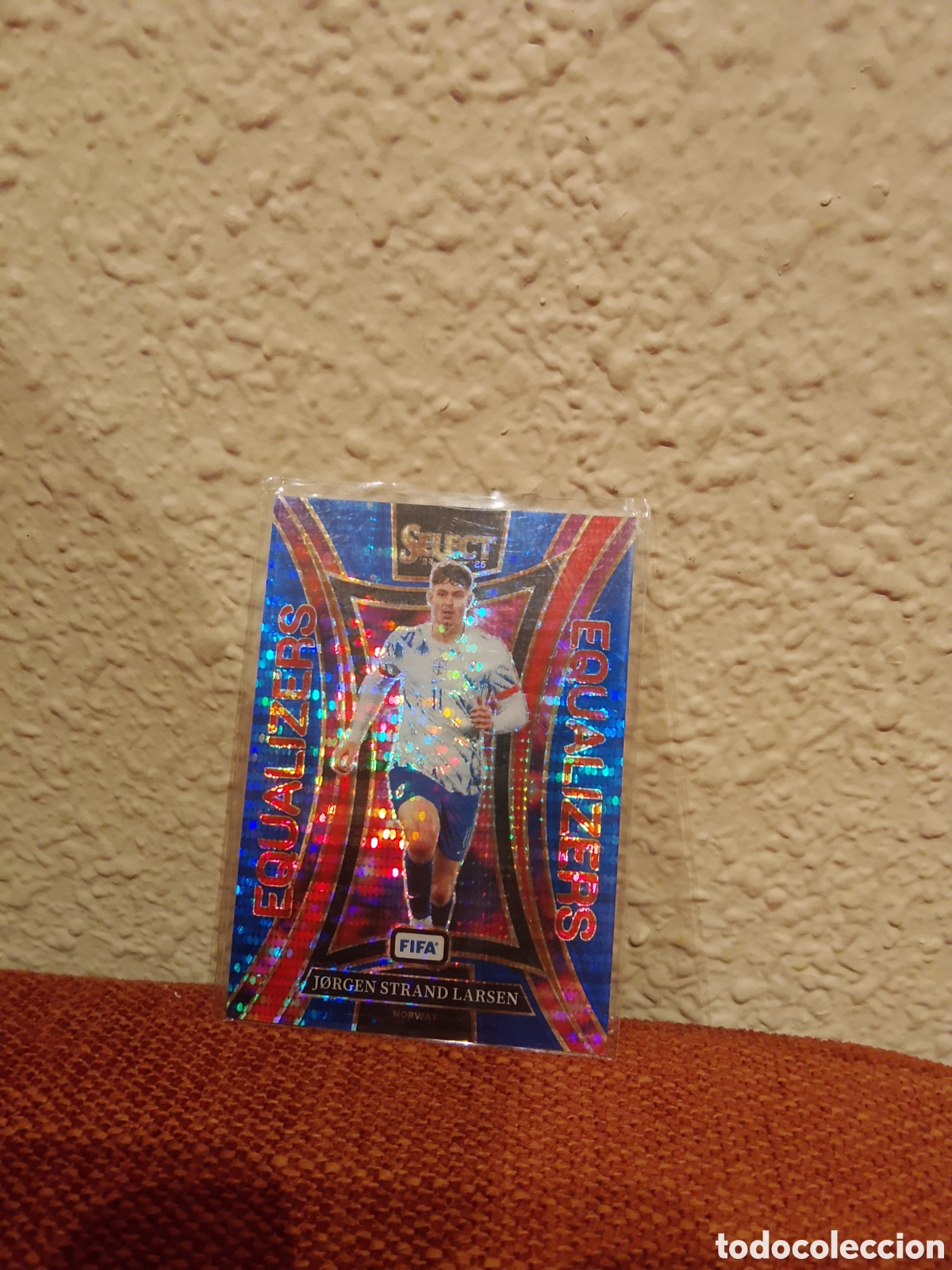 Cromos de f&uacute;tbol: Jorgen Strand Larsen Noruega 7 equalizers blue select 24/25 2024 2025