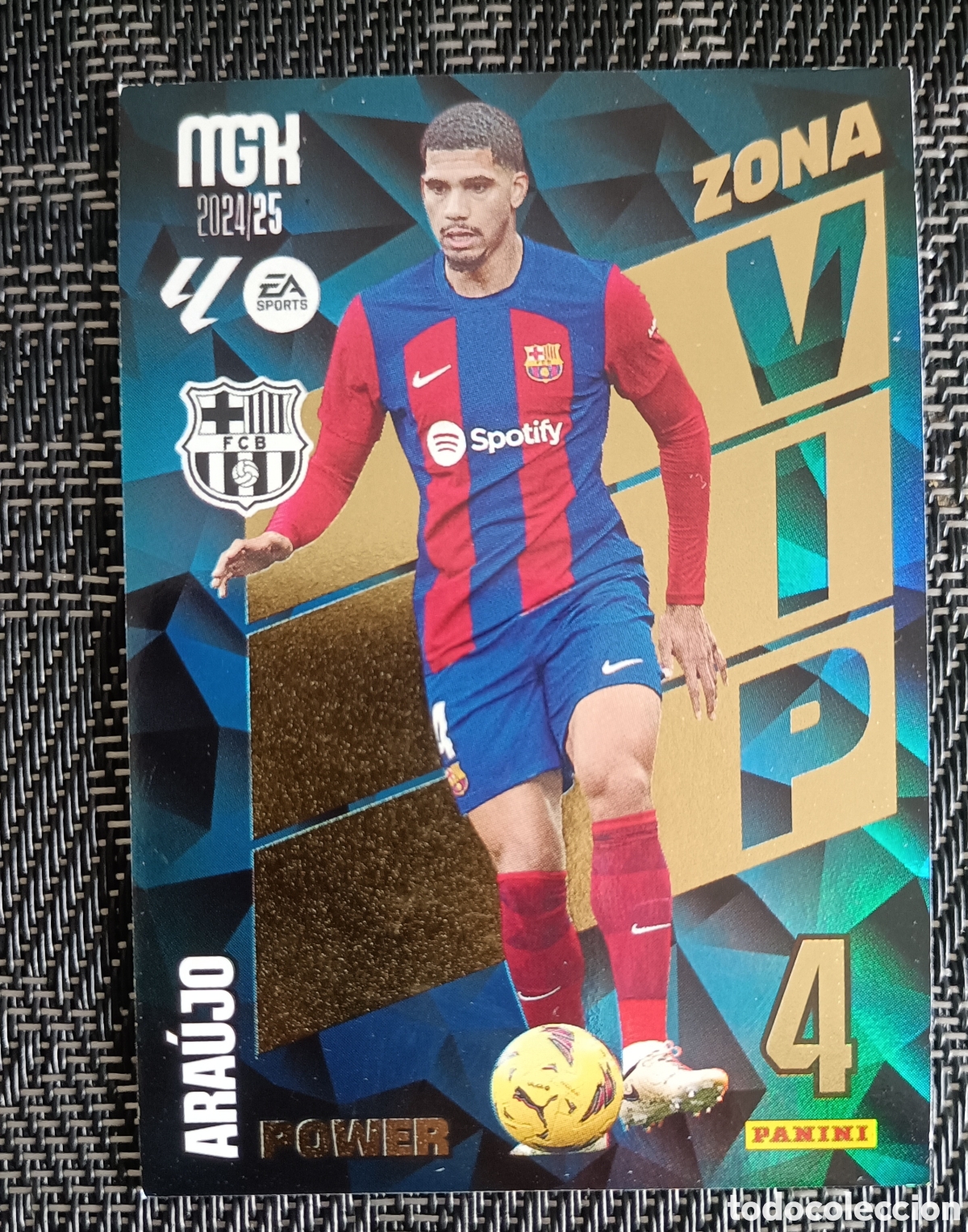 Cromos de f&uacute;tbol: Araujo FC Barcelona P388 Megacracks 24/25