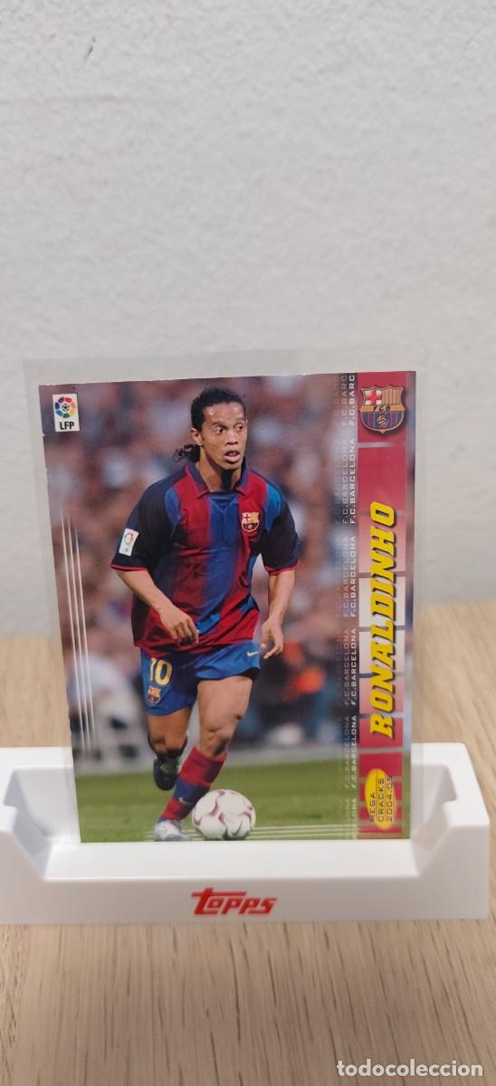 Cromos de f&uacute;tbol: Ronaldinho #68 &ndash; FC Barcelona &ndash; Panini Megacracks 2004/05
