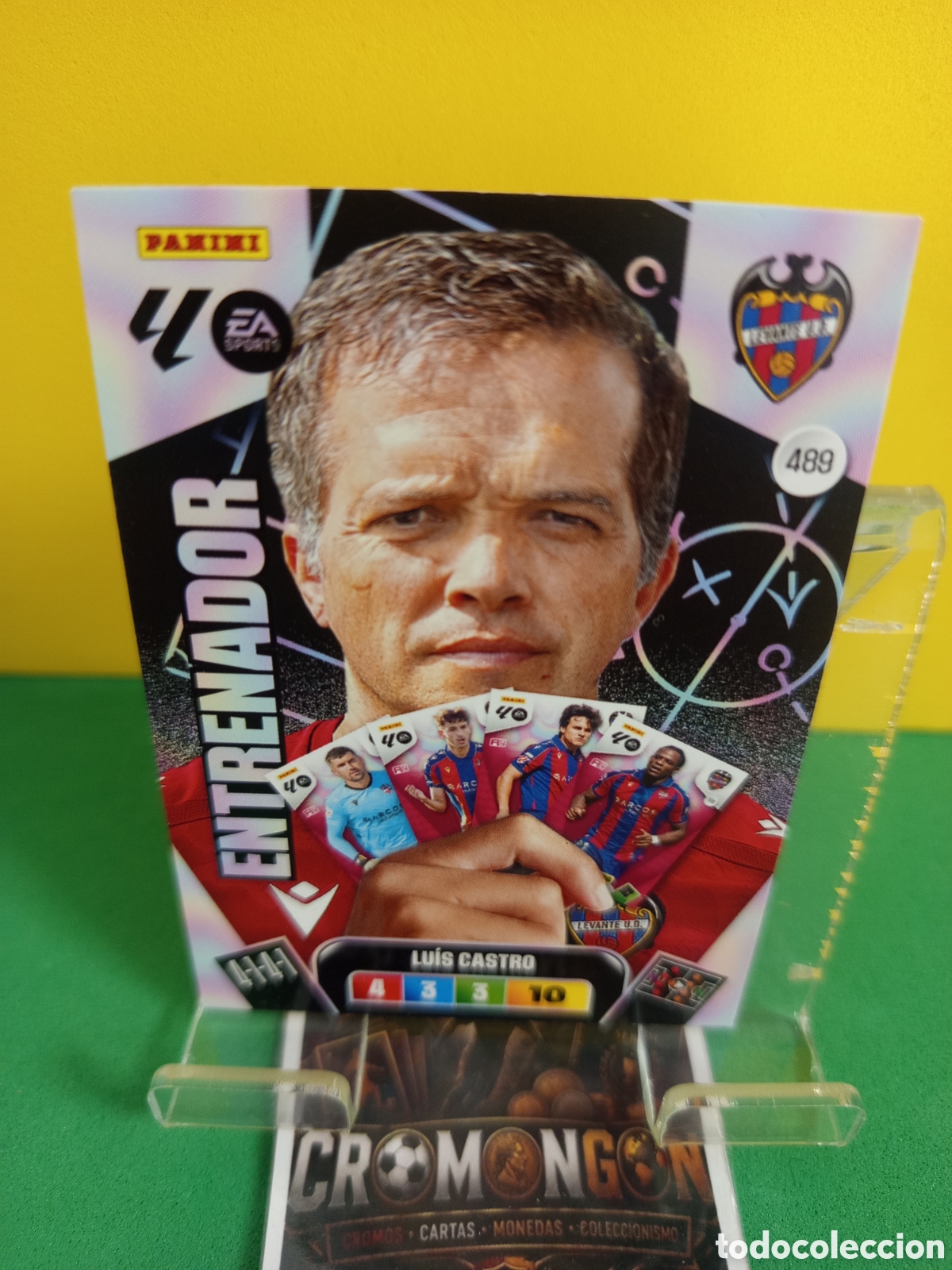 Cromos de Futebol: ❇️ CROMO ⚽ CARD 489.- LUIS CASTRO -ENTRENADOR- (LEVANTE) ADRENALYN XL LIGA 2025/26 (PANINI) ❇️