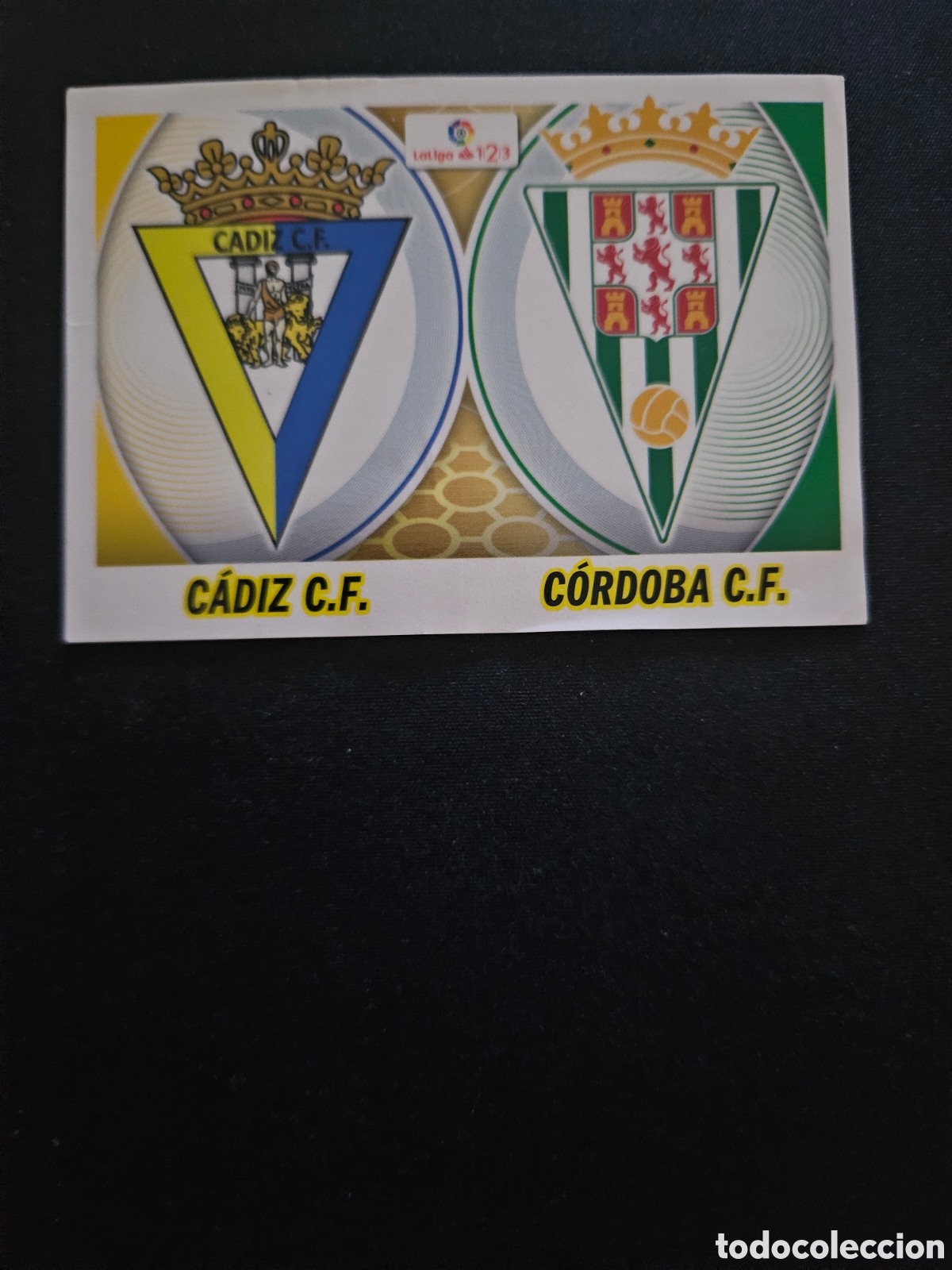 Football Stickers: ESCUDOS C&Aacute;DIZ C.F. &ndash; C&Oacute;RDOBA C.F. N&ordm; 2 LALIGA 1|2|3 &ndash; LIGA ESTE 2016-17 PANINI