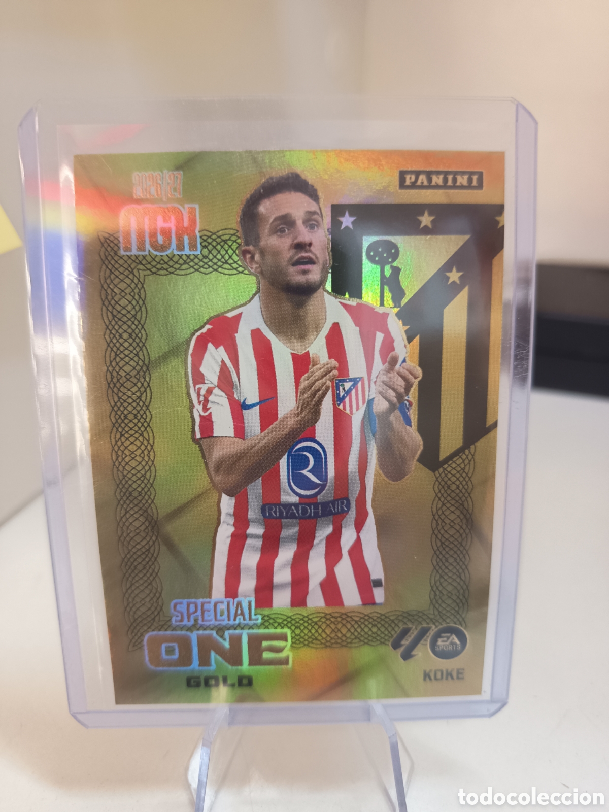 Cartes &agrave; collectionner de Football: SPECIAL ONE GOLD KOKE ATLETICO MADRID MEGACRACKS 2026 2027