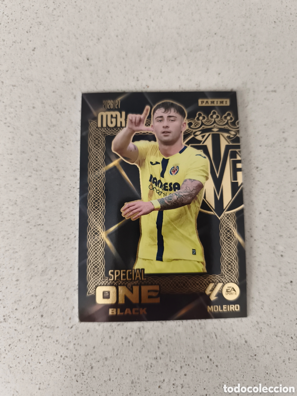 Cartes &agrave; collectionner de Football: CARTA SPECIAL ONE BLACK MOLEIRO VILLARREAL. MEGACRACKS 26/27. PANINI.