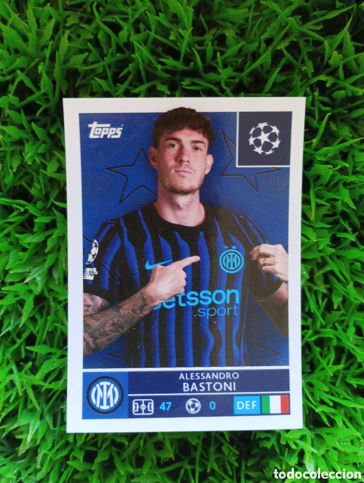 Cartes &agrave; collectionner de Football: Bastoni Inter De Milan Champions League 25-26 # 213 NUNCA PEGADO