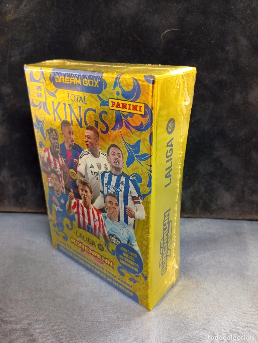 Football Stickers: DREAM BOX 2025-26 TOTAL KINGS PANINI ADRENALYN XL (3) LA LIGA PRECINTADO-50 CARDS ESPECIALES,CROMOS.