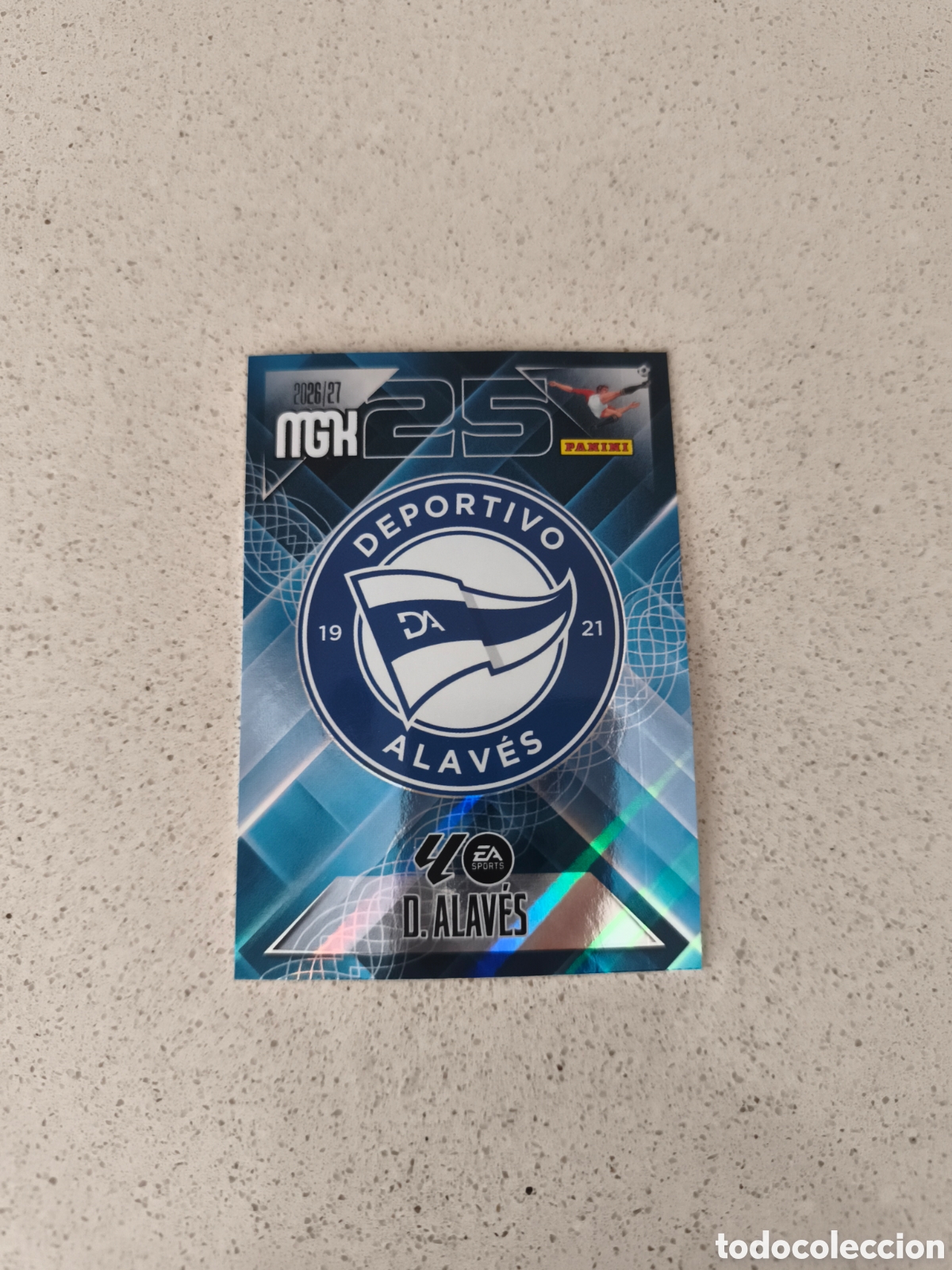 Cromos de f&uacute;tbol: CARTA N&Uacute;MERO 19 ESCUDO ALAV&Eacute;S. MEGACRACKS 26/27. PANINI.