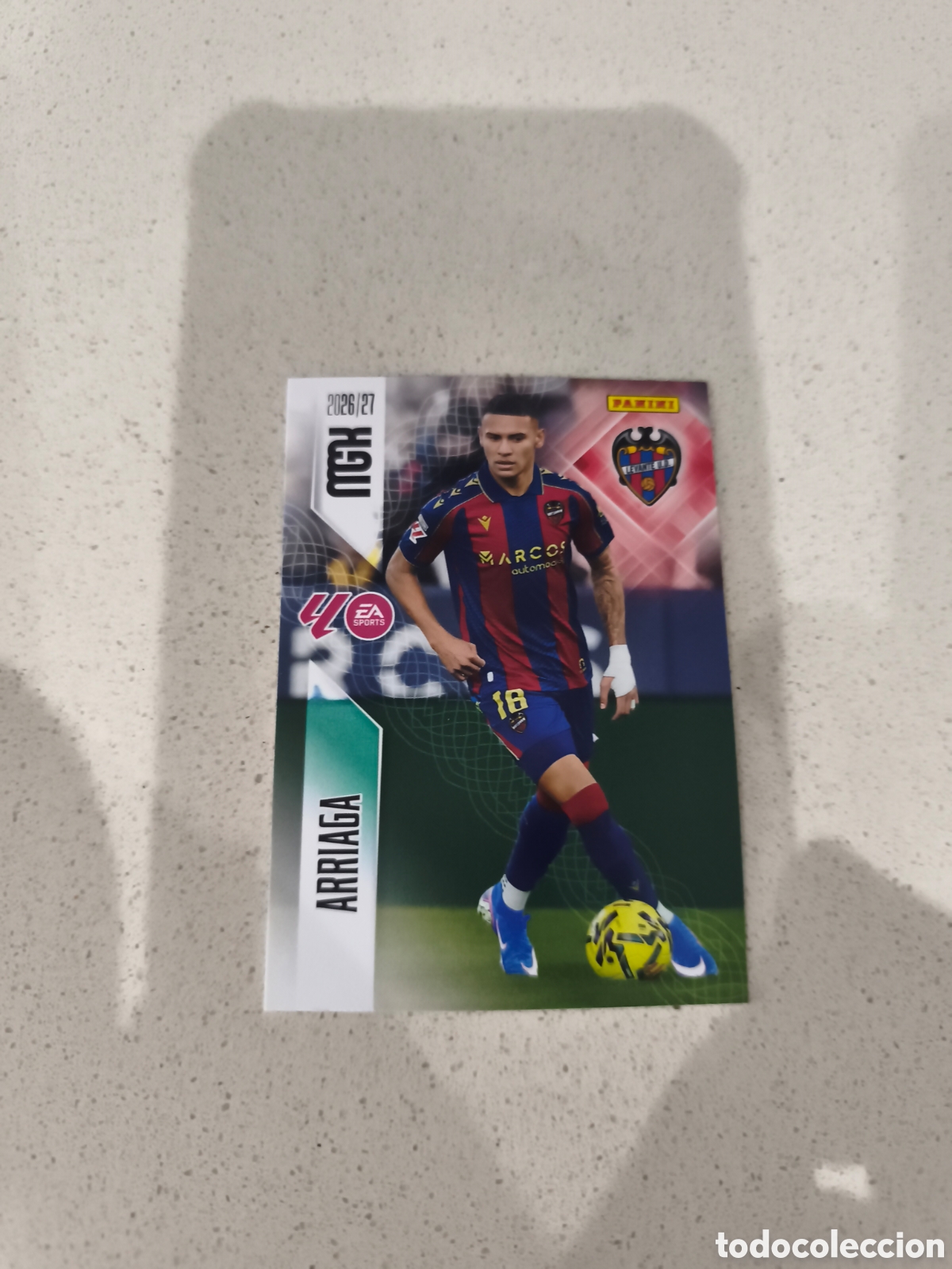 Cromos de f&uacute;tbol: CARTA N&Uacute;MERO 208 ARRIAGA LEVANTE. MEGACRACKS 26/27. PANINI.