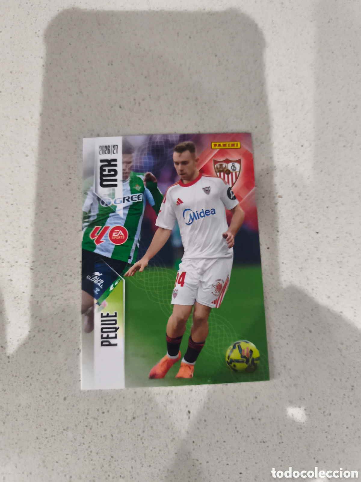 Cromos de f&uacute;tbol: CARTA N&Uacute;MERO 339 PEQUE SEVILLA. MEGACRACKS 26/27. PANINI.