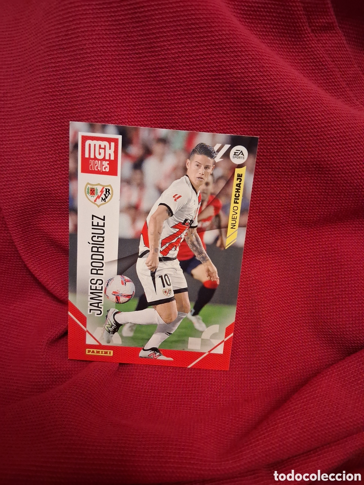 Cromos de f&uacute;tbol: Panini Megacracks 24/25 Nuevo Fichaje #494 James Rodr&iacute;guez Rayo Vallecano