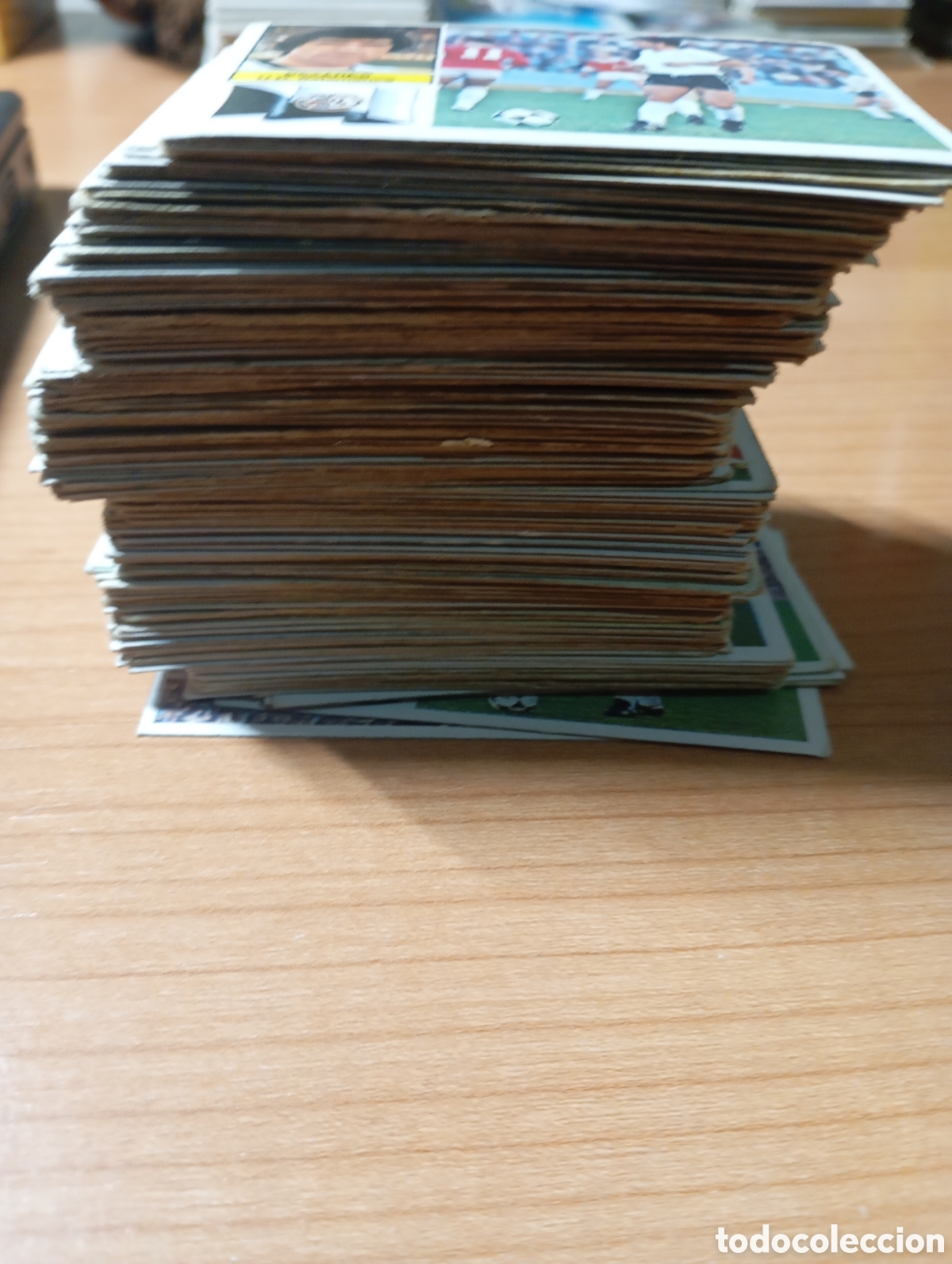 Figurine di Calcio: Lote de cromos futbol 82/83 sin pegar 195 cromos.
