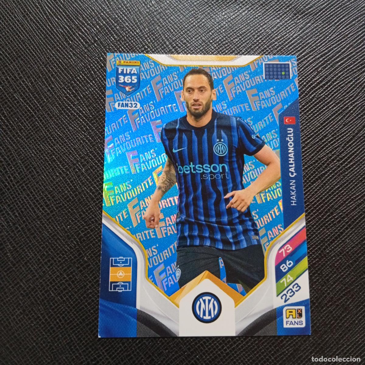Cromos de f&uacute;tbol: FAN32 CALHANOGLU INTER MILAN ADRENALYN 2025 2026 FIFA 365 CROMO FUTBOL 25 26 - A215 PG57 AZUL
