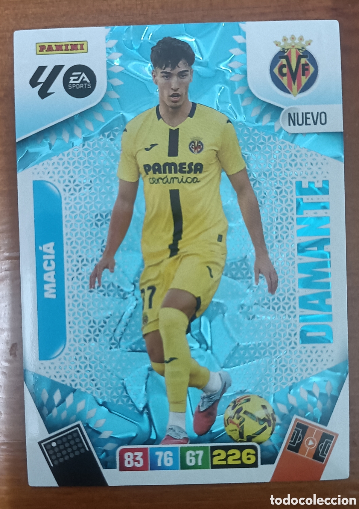 Football Stickers: Maci&aacute; Villarreal Nuevo Diamante Adrenalyn 25/26