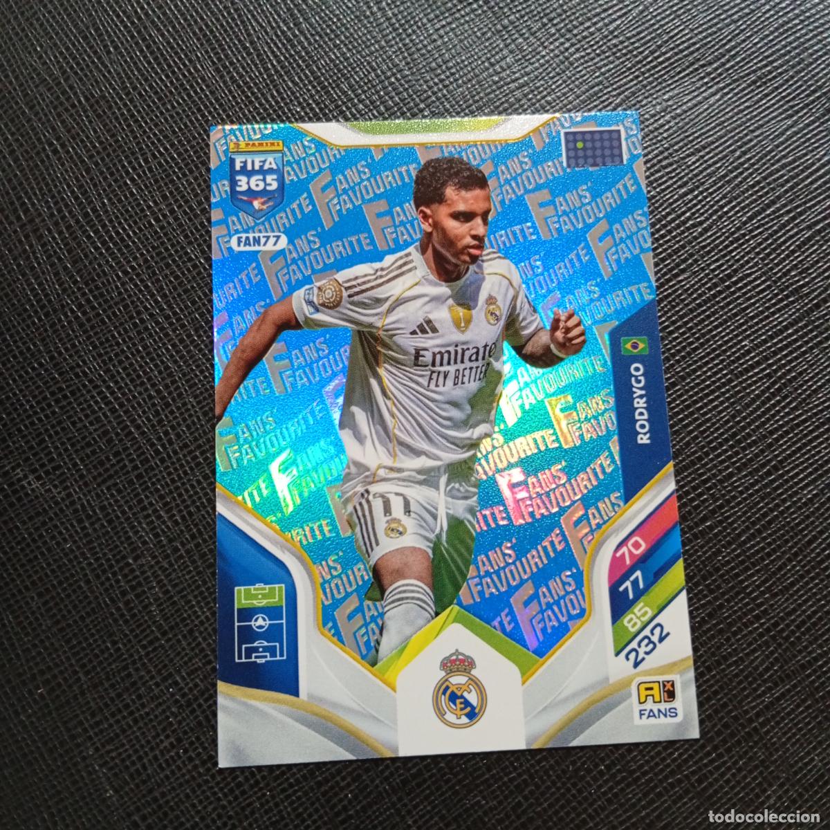 Cromos de f&uacute;tbol: FAN77 RODRYGO REAL MADRID ADRENALYN 2025 2026 FIFA 365 CROMO FUTBOL 25 26 - A215 PG59 AZUL