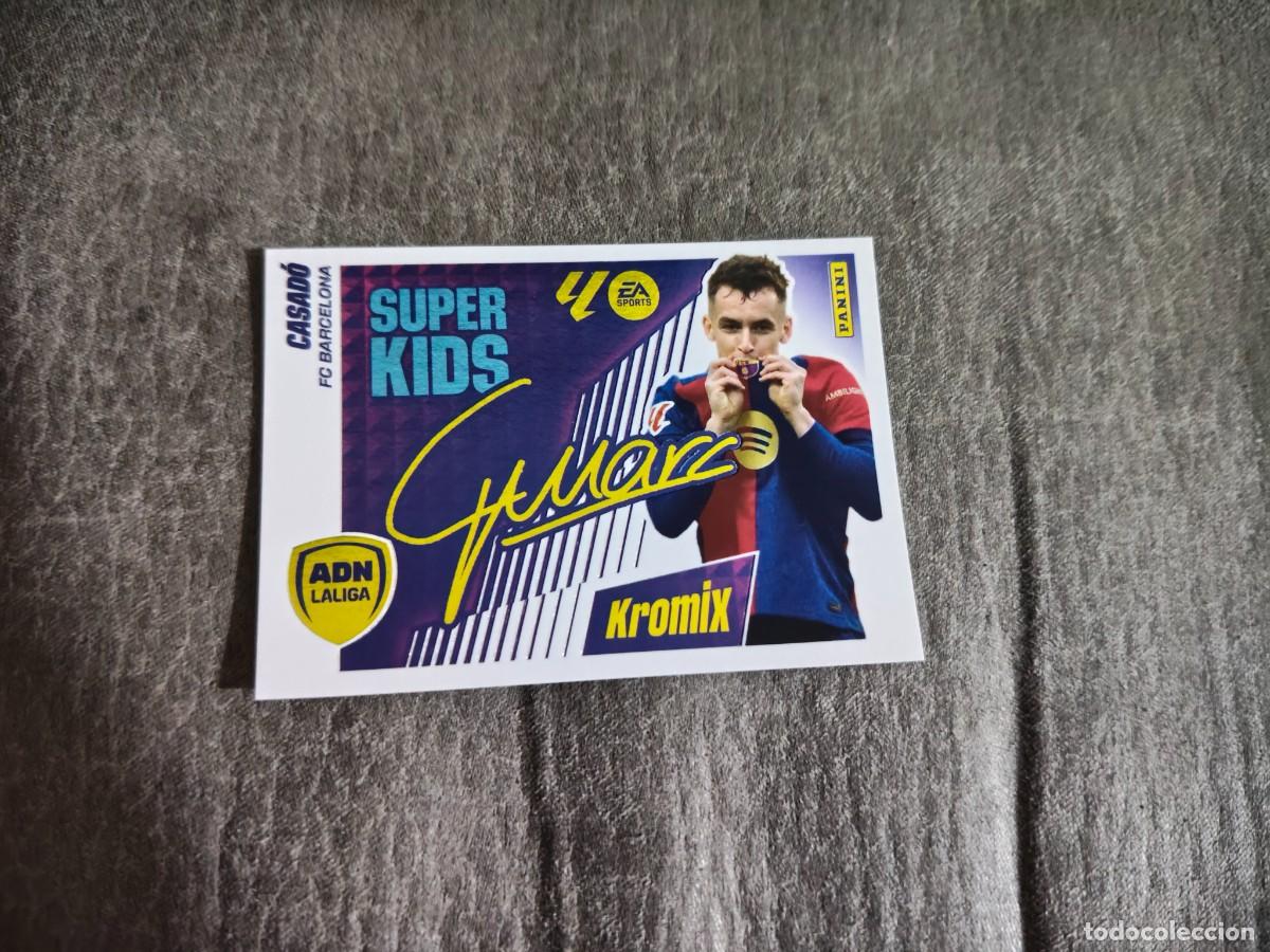 Fu&szlig;ball-Sticker: Cromo K5 CASAD&Oacute; FC BARCELONA KROMIX SUPER KIDS. Colecci&oacute;n LALIGA F&uacute;tbol 2025-2026 PANINI Nuevo