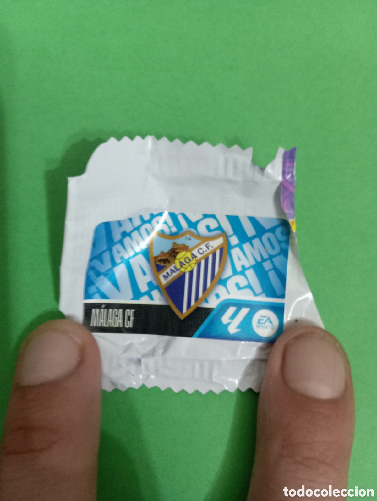 Cromos de f&uacute;tbol: Escudo del M&aacute;laga / PANINI LIGA ESTE CHICLE LIGA 2026/2027