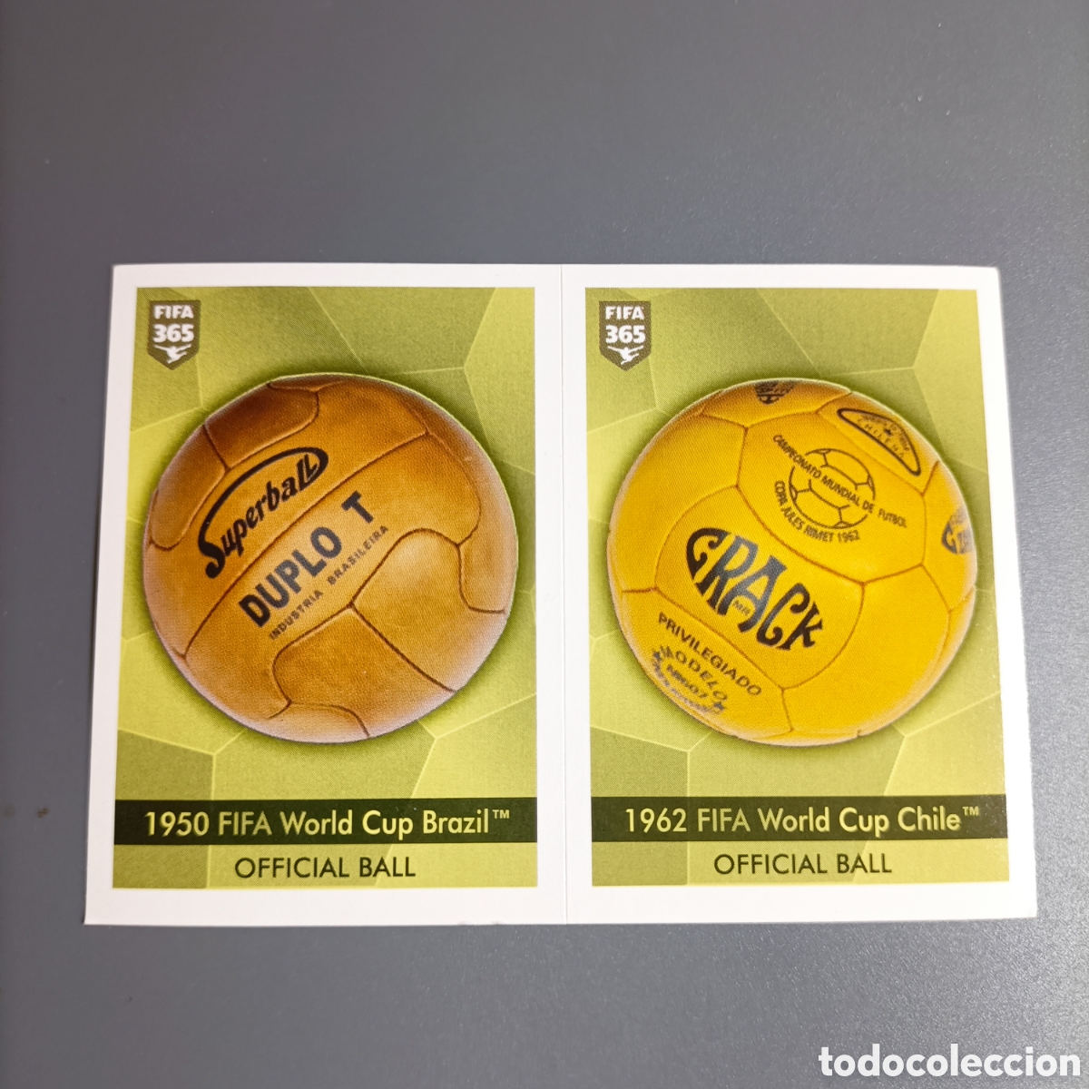Cromos de f&uacute;tbol: STICKER PANINI ALBUM 2021. FIFA 365 №409 FIFA MUSSEUM OFICIAL BALL 1950 BRASIL, 1962 CHILE