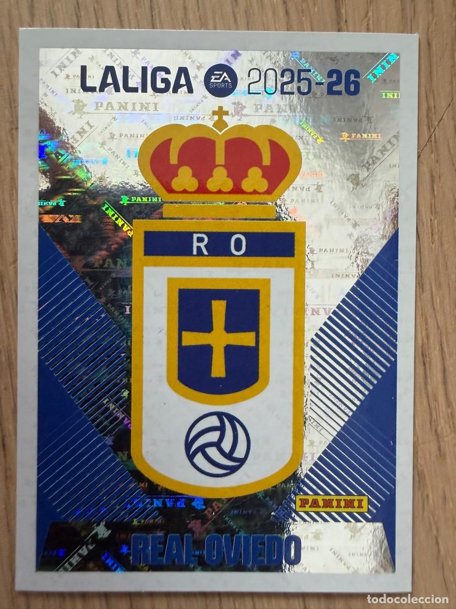 Cromos de f&uacute;tbol: 1 ESCUDO REAL OVIEDO 25 26 2025 2026 LIGA EA SPORTS COLECCIONES ESTE SIN PEGAR STICKER