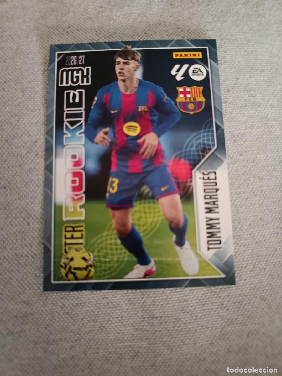 Fu&szlig;ball-Sticker: Megacracks 26/27. 420- Tommy Marqu&eacute;s. Barcelona. M&aacute;ster rookie.