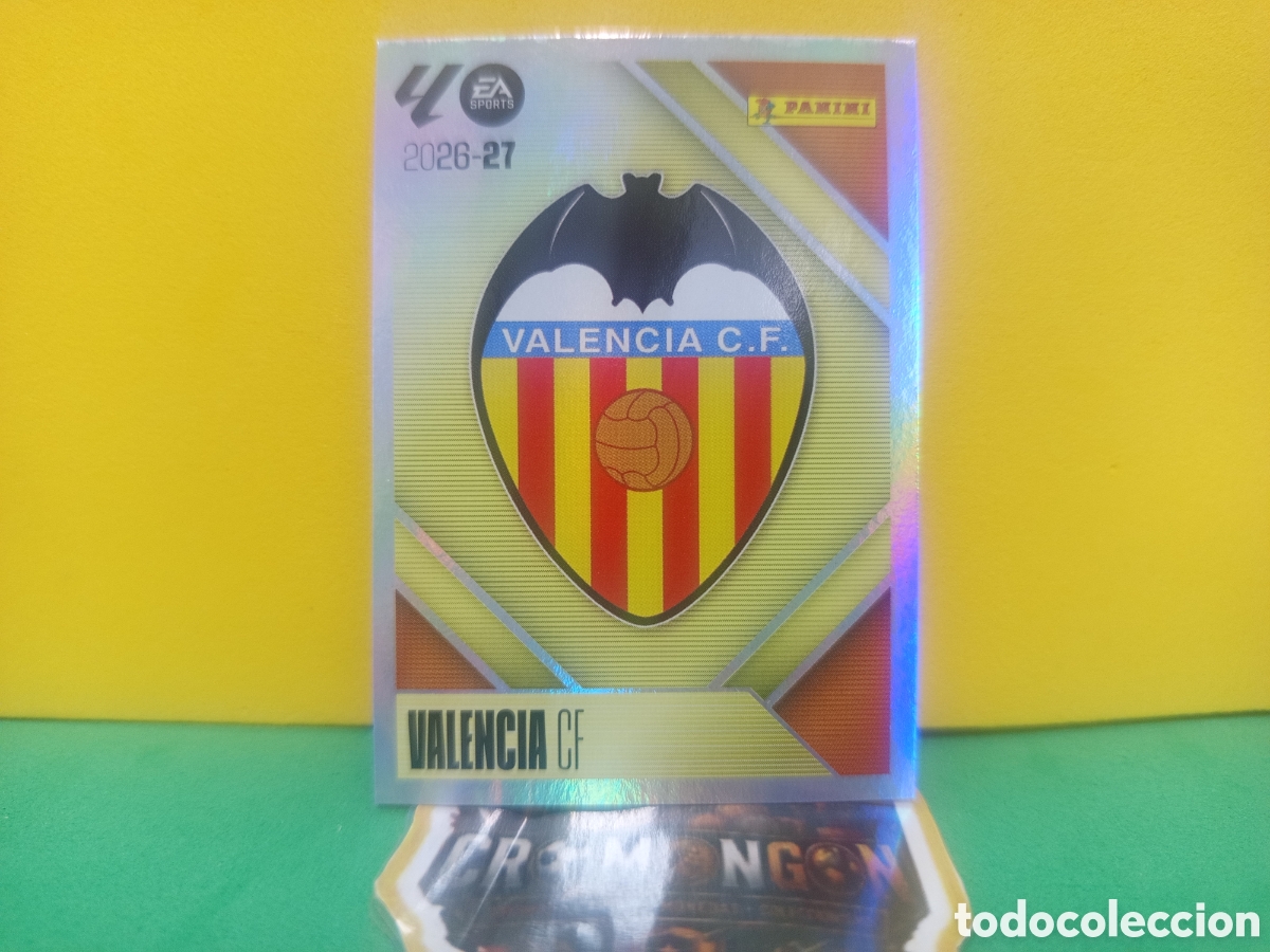 Cromos de f&uacute;tbol: ❇️ CROMO ⚽ 1.- ESCUDO (VALENCIA) - COLECCIONES ESTE 2026/27 (PANINI) ❇️