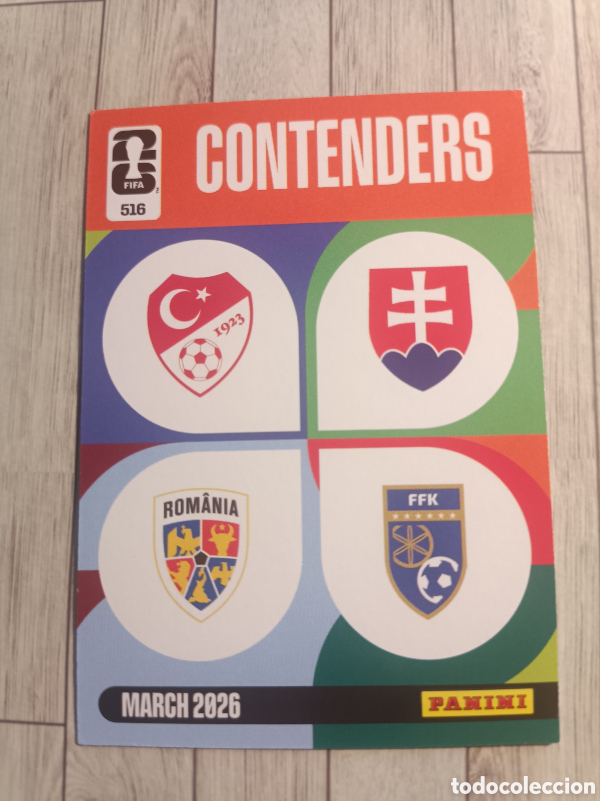 Cromos de f&uacute;tbol: 516 ESCUDOS CONTENDERS MARCH 2026 ADRENALYN XL MUNDIAL WORLD CUP 2026 PANINI 26