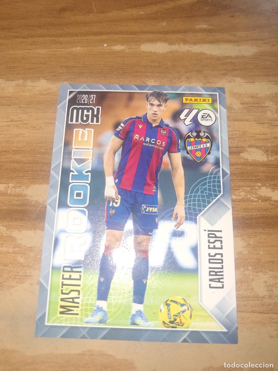 Fu&szlig;ball-Sticker: CARD MEGACRACKS TEMPORADA 26/27: MASTER ROOKIE XAVI ESPART, N&deg; 422