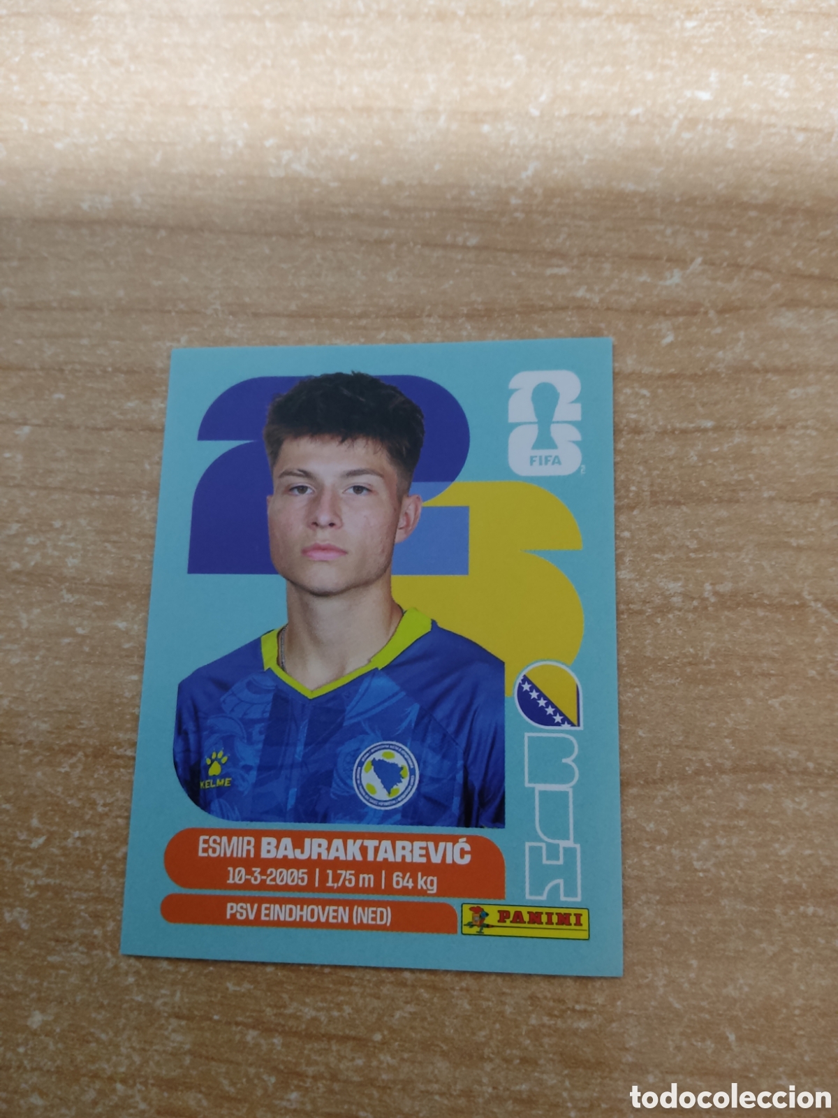 Cromos de f&uacute;tbol: 15 BAJRAKTAREVIC BOSNIA Y HERZEGOVINA FIFA WORLD CUP 2026